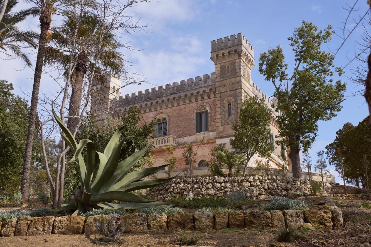 Castle Elvira - The Castle & The Cottage Trepuzzi Exterior photo
